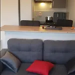 En Piscine Tennis Apartman
