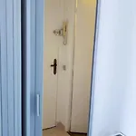 En Piscine Tennis Apartman
